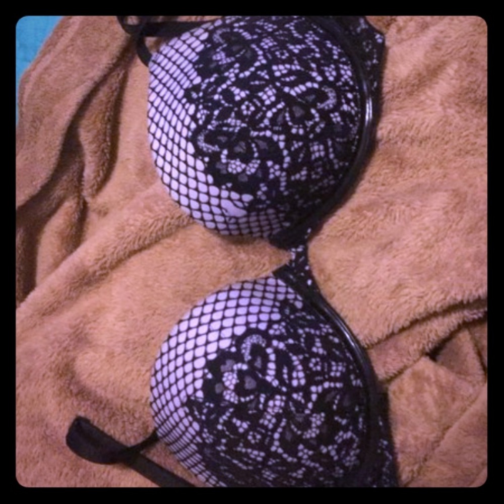 Victoria’s Secret push-up bra